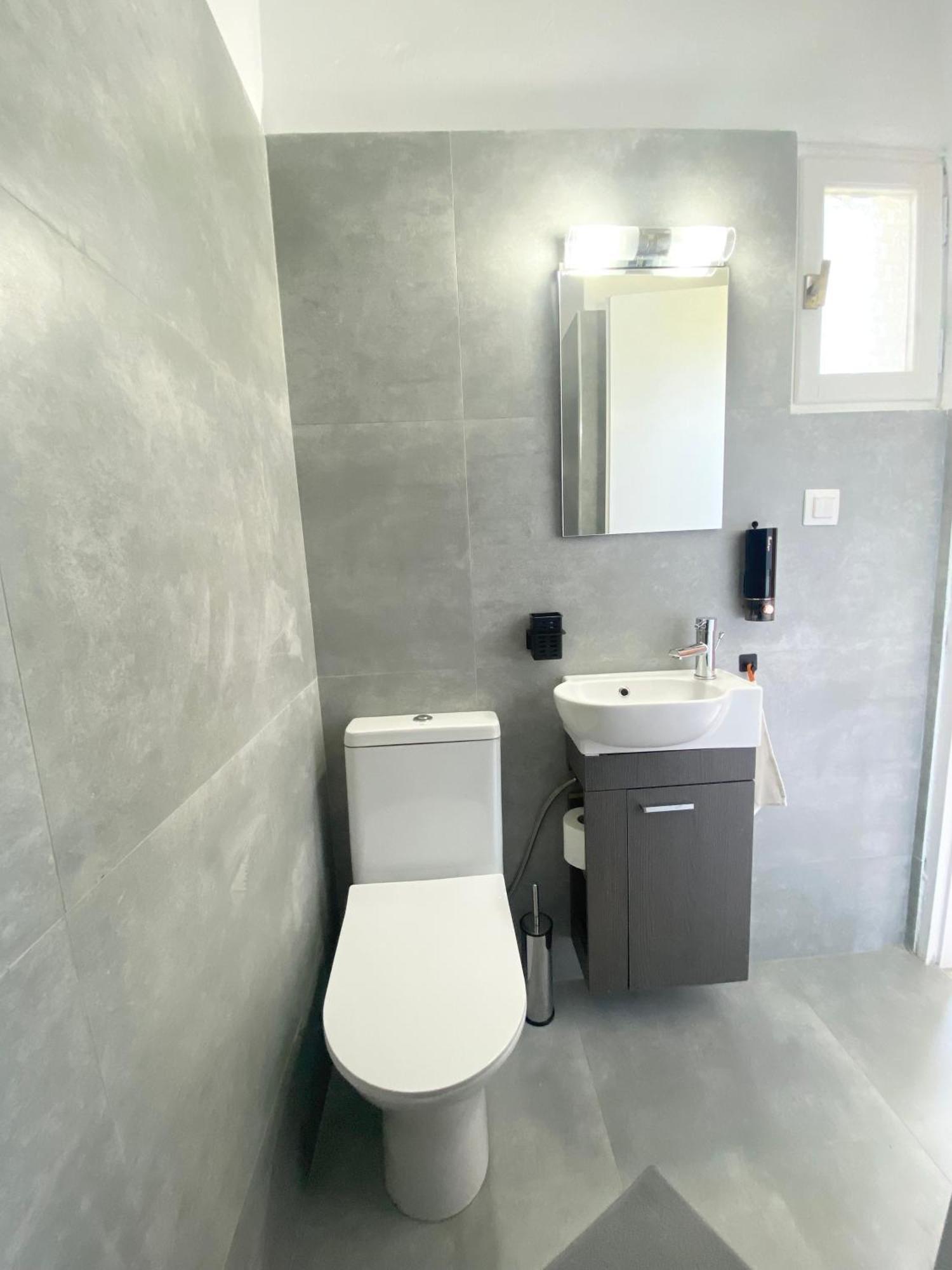 Navy Apartment With Mountain View &Private Parking Vatos Ngoại thất bức ảnh
